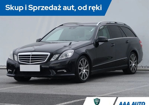 Mercedes-Benz Klasa E cena 50000 przebieg: 245079, rok produkcji 2010 z Radomsko małe 379